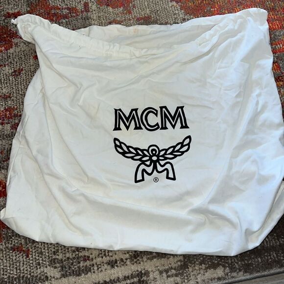AUTHENTIC MCM TOTE BAG - Picture 9 of 9